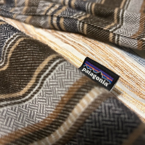 Patagonia Fjord Flannel Shirt Size Small - Picture 4 of 6